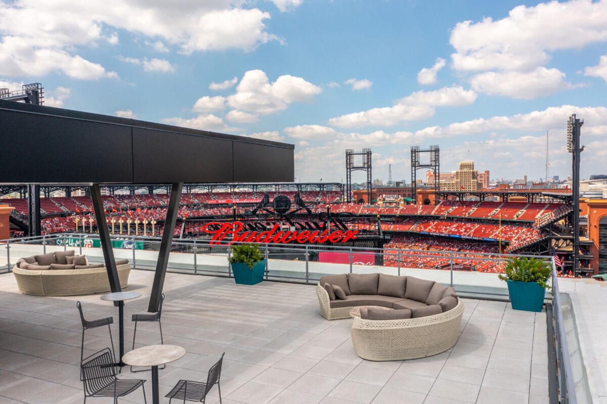 St Louis Cardinals Apartments By Barsala Сент-Луис Экстерьер фото