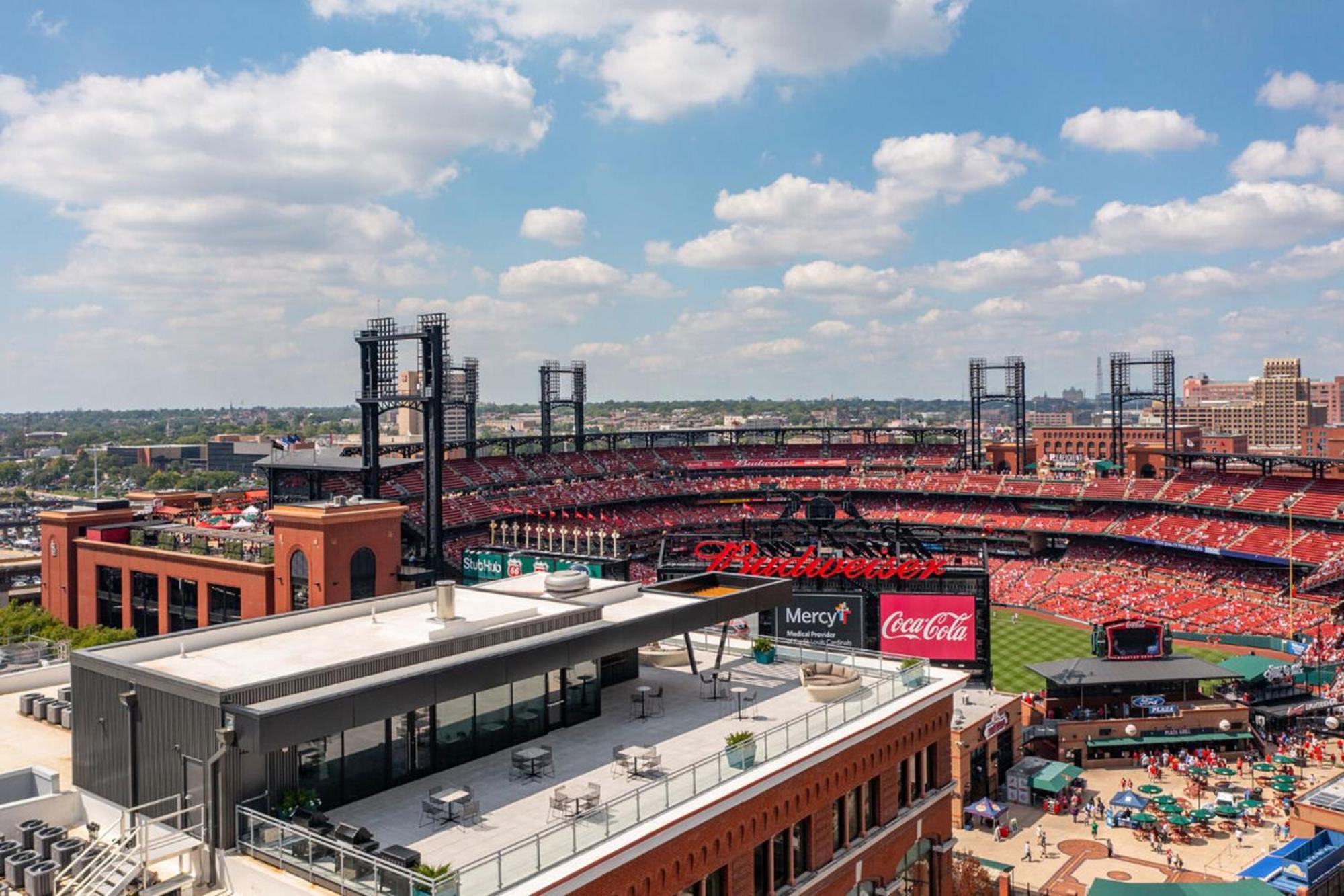 St Louis Cardinals Apartments By Barsala Сент-Луис Экстерьер фото